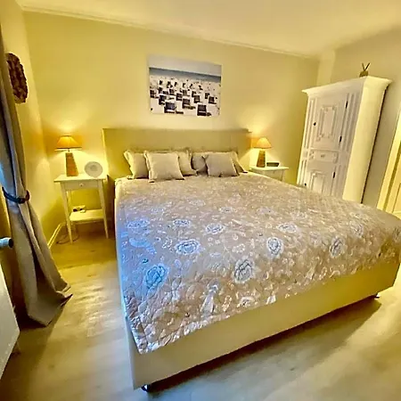Hotel Frisch Sanierte Unter Reet Rantum Auf 3*