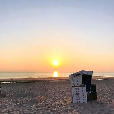 Frisch Sanierte Unter Reet Rantum Auf Sylt-Ost